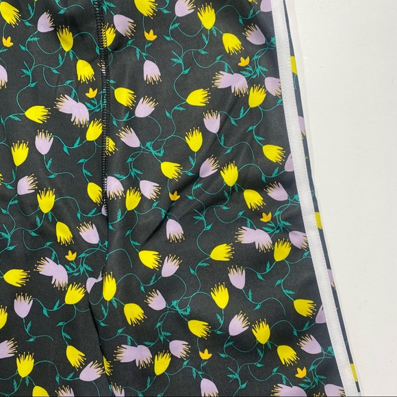 Adidas Originals AOP Multi Colored Floral Cycling Woman’s Shorts Tights NWT XS - Picture 8 of 15
